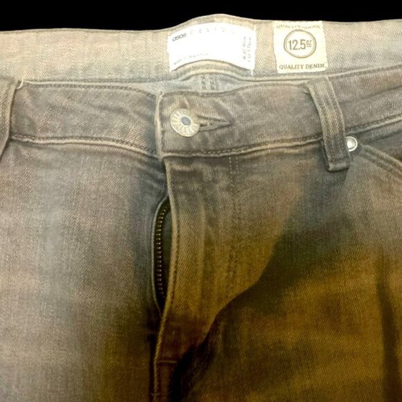 Shark T-shirt and Asos Jeans 2pc Grunge Bundle - Picture 6 of 7